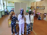 Domek z kartonu